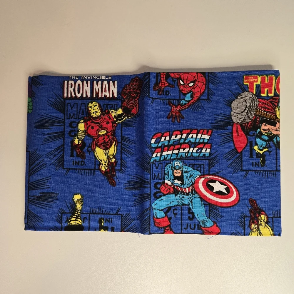 Marvel Comics Superhero Fabric Set Of 5 Fat Quarters Red, Blue, Black Yellow New